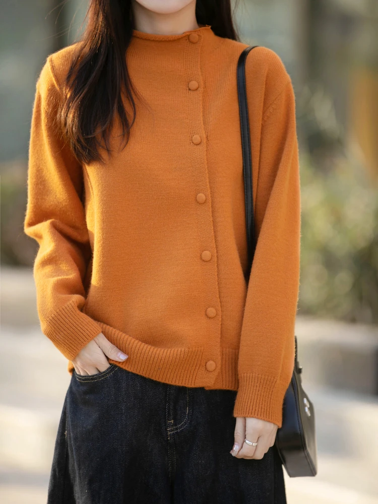 

Новый женский вязаный кардиган 2025 года с мягким воротником-стойкой и косой застежкой на пуговицах, утепленный, повседневный, свободного кроя, с длинными рукавами