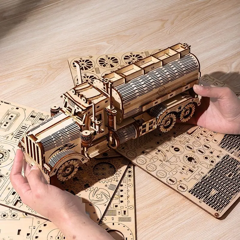 Puzzle in legno 3D Modello di camion del carburante Kit di blocchi di costruzione Assemblaggio Puzzle Giocattolo Regalo per bambini Modello di camion per adulti Decorazione regalo