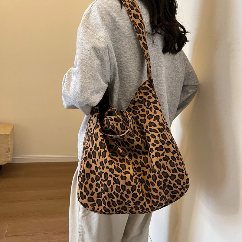 Nylon Leopard Casual Tote Zipper miękki wszechstronny 2024 modne torby damskie dojazdy proste torby na ramię o dużej pojemności Bolsa