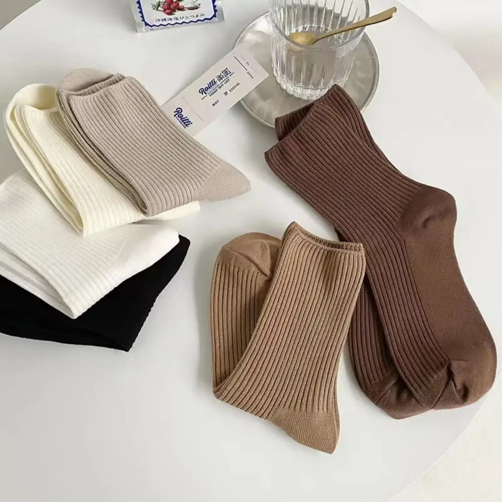 

5 Pairs Fashion Solid Color Couple Socks Comfort Elasticity Cotton Socks Simple Casual Middle Tube Socks Woman Man