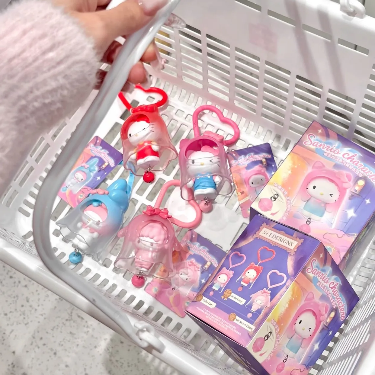 

Sanrio Ghost Haunted Series Blind Box Trend Hellokitty Hangyodon Wind Chimes Gift Backpack Pendant Ornament Birthday Gift