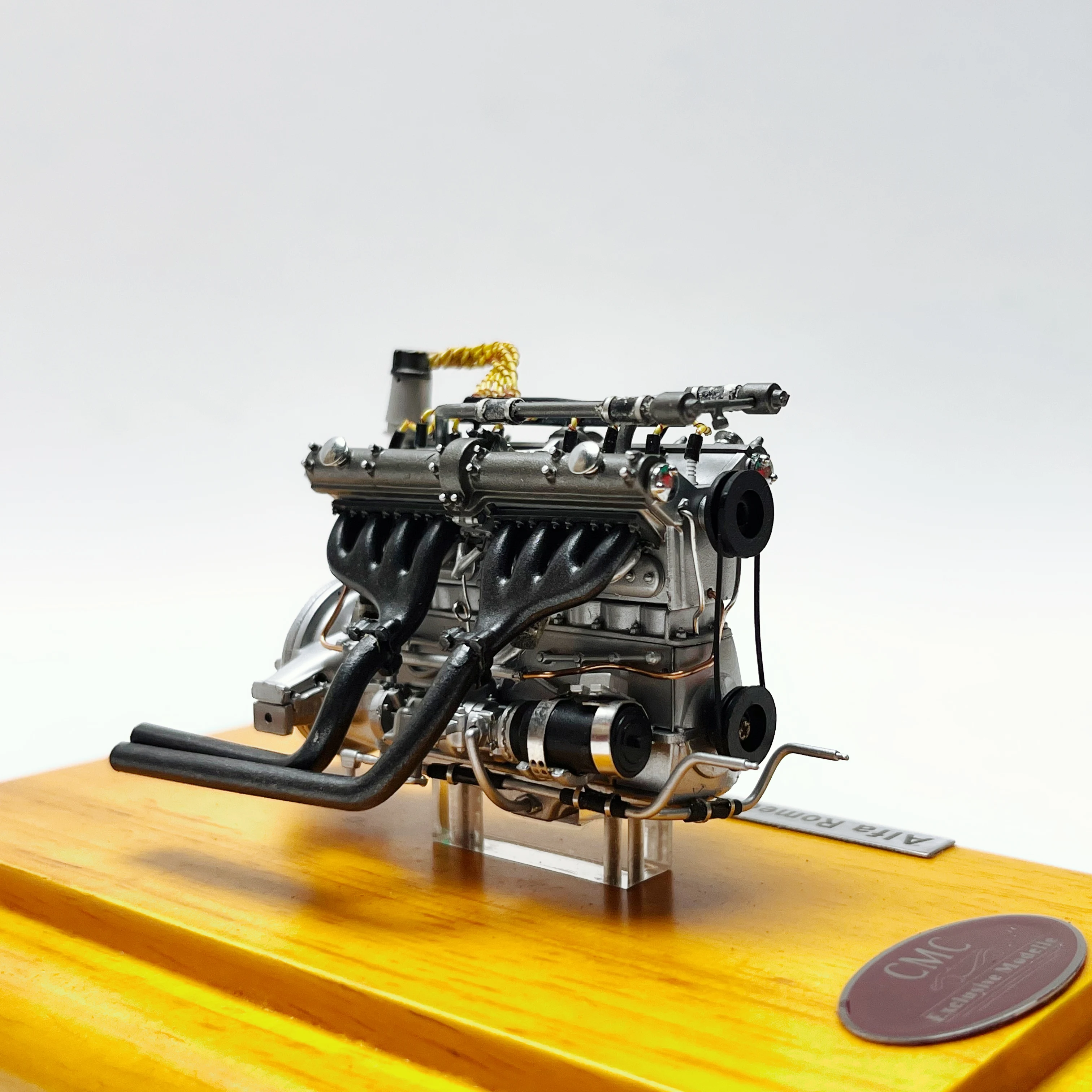 CMC 1/18α Coeficiente Romeo 8C 2900b Modelo de motor
