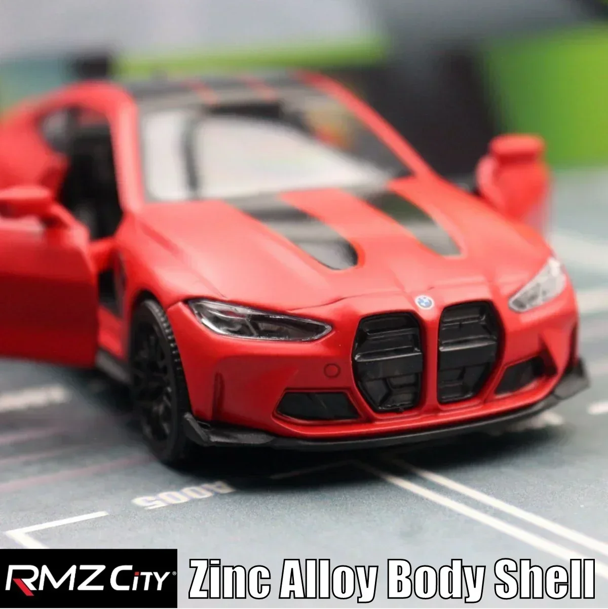 1/36 BMW M4 CSL G82 セダンおもちゃの車のミニチュアモデル RMZ CiTY フリーホイールプルバックダイキャスト合金コレクションギフト子供のための少年