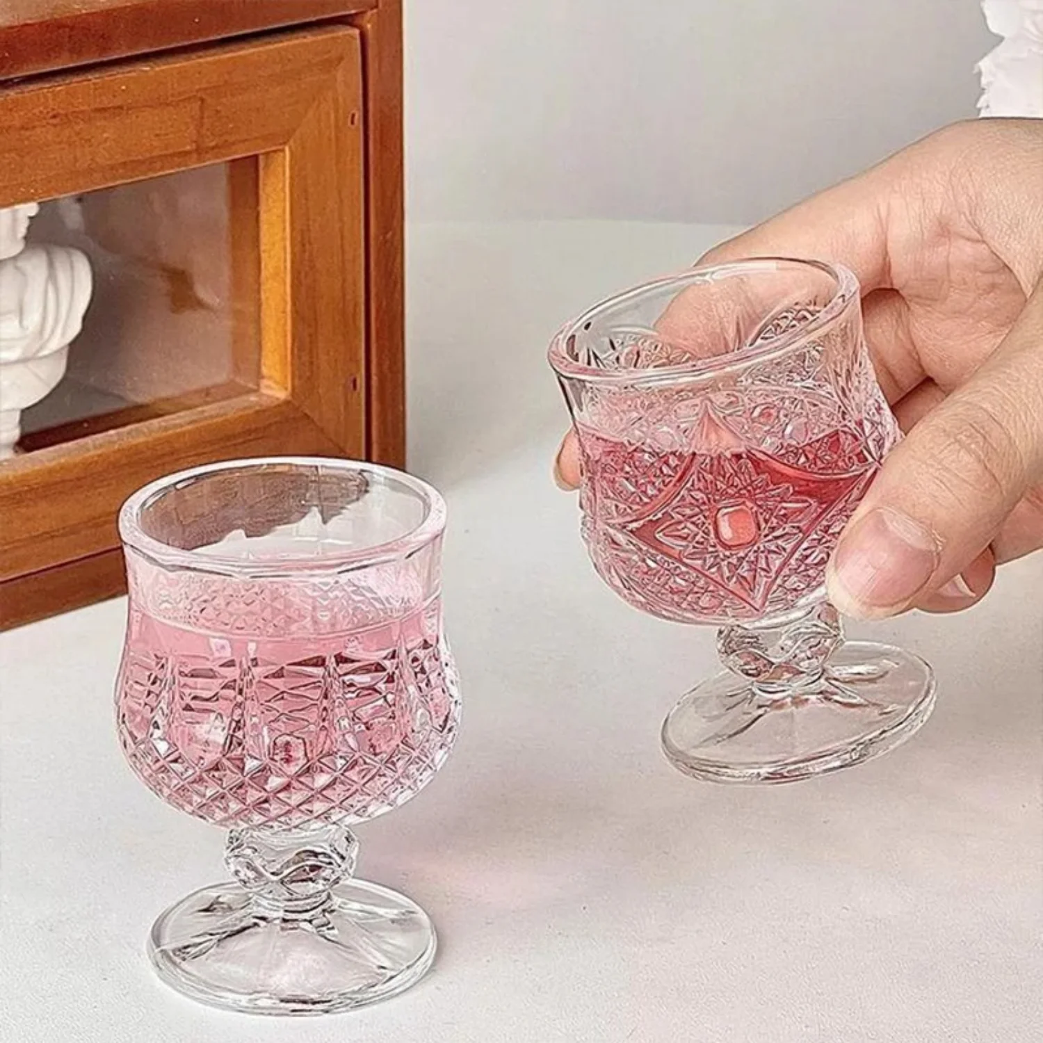 6pcs/set Engraved Glass Transparent Mini Wine Cup Set High Cup Glass Candlestick Small Wine Glass Wholesale Drinkware