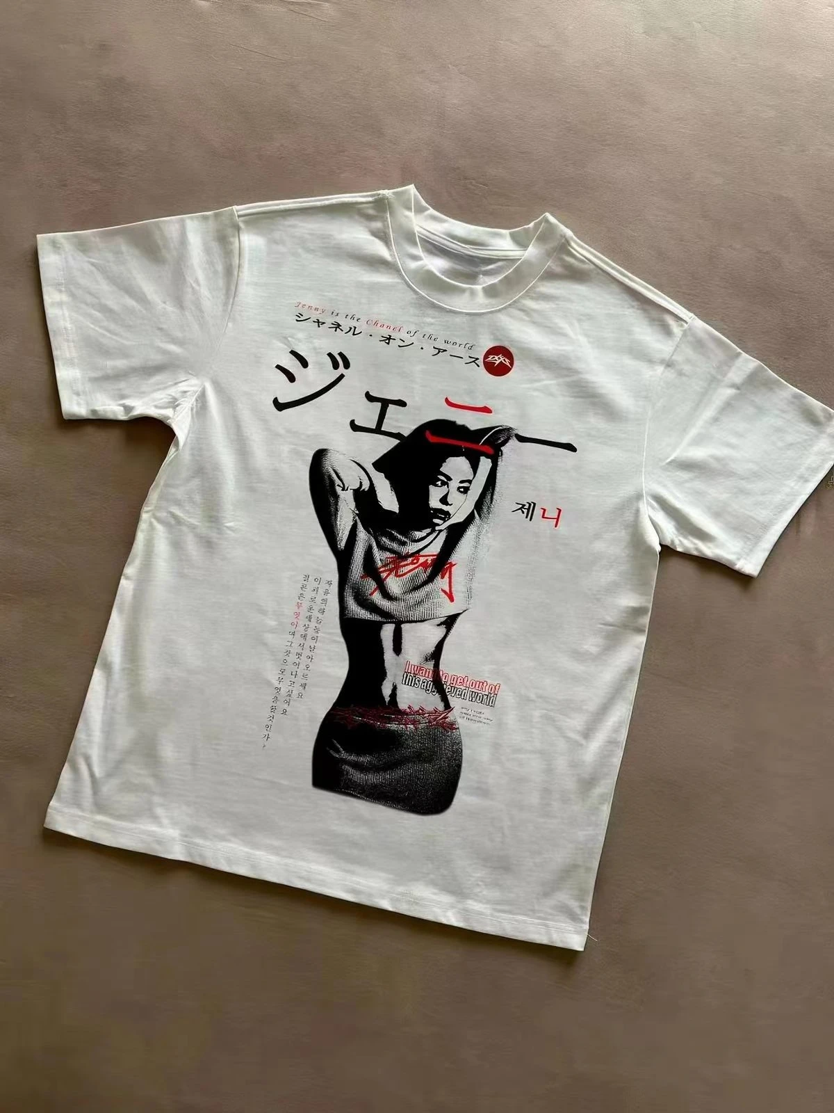 Trendy Anime Girl Print T-Shirt for Men & Women, Soft Cotton Japanese Style Tee - Perfect for K-Pop & Otaku Fans