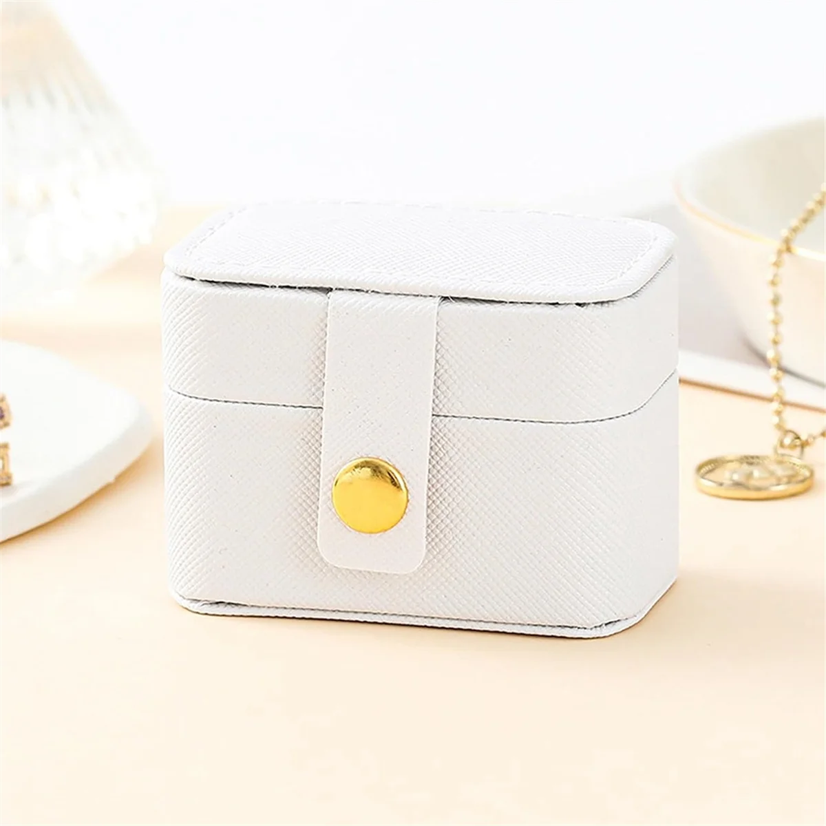 Mini Jewelry Travel Case, Portable Storage Case Display Storage Box for Girls Womens Rings Earrings Necklaces Black