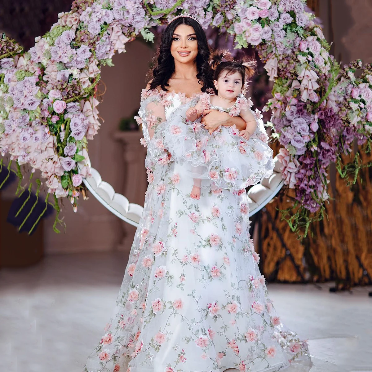 

Embroidered Flowers Mom and Daughter Dresses Family Photoshoot Gowns Custom Made Puffy Sleeves Fairy Bloom Maternity Gowns