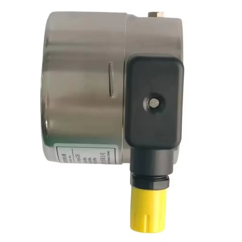 Temperature compensated SF6 density relay for SF6 circuit breakers and GIS switchgear, high voltage protection