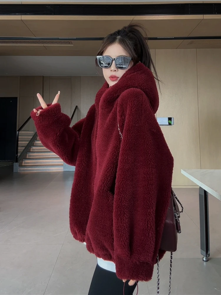 안강 레드 양털 퍼 재킷 여성용 루즈핏 숏 코트 후드 두꺼운 한국 스타일 긴팔 지퍼 시뮬레이션 가죽