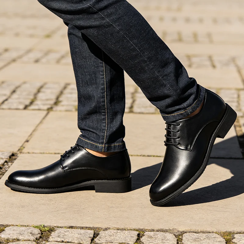 

1pair Soft Leather Pointed Shoes Summer Men's Dress Shoes Black Breathable Business and Leisure Shoes Size 39-47