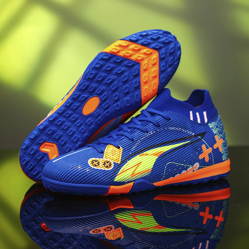 Contemporary Junior Football Shoes Flexible Wrap Build, Skid Resistant Stud Sole for Grass Training School Ball Games