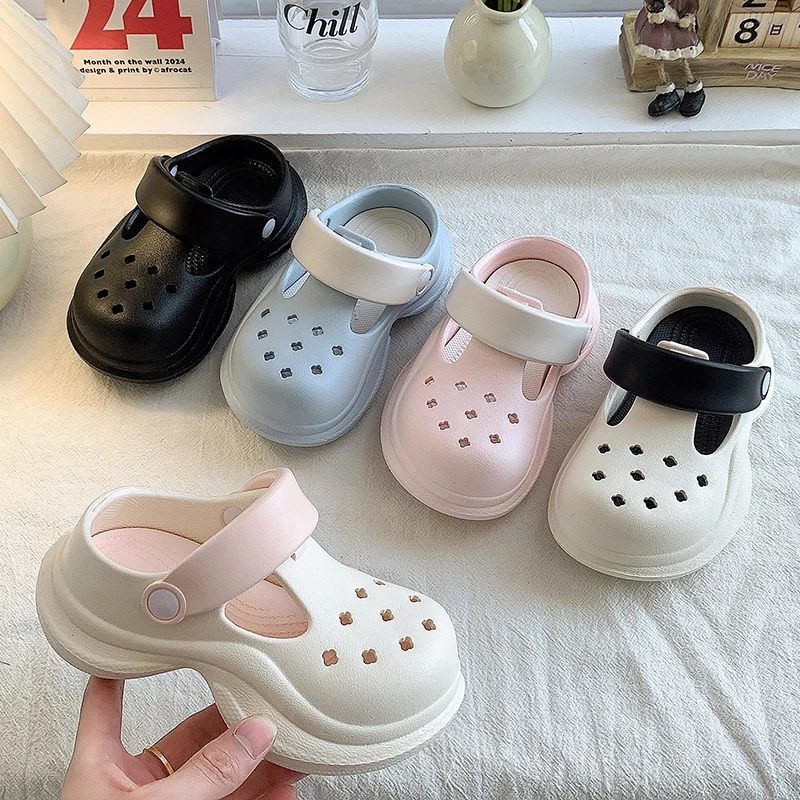 

2025 Summer New Children Casual Slippers for Girls Fashion Korean Style Soft Bottom Anti-slippery Versatile Cut-outs Simple Shoe