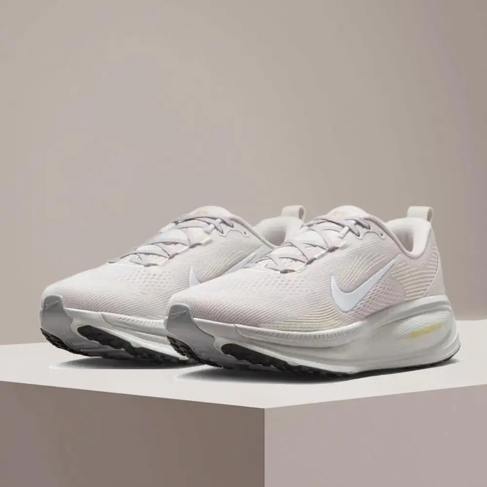 

Nike VOMERO 18 Men's Training Running Shoes: Slip-Resistant, Durable, Stylish, Versatile, Comfortable, and Cushioned HM6803-009