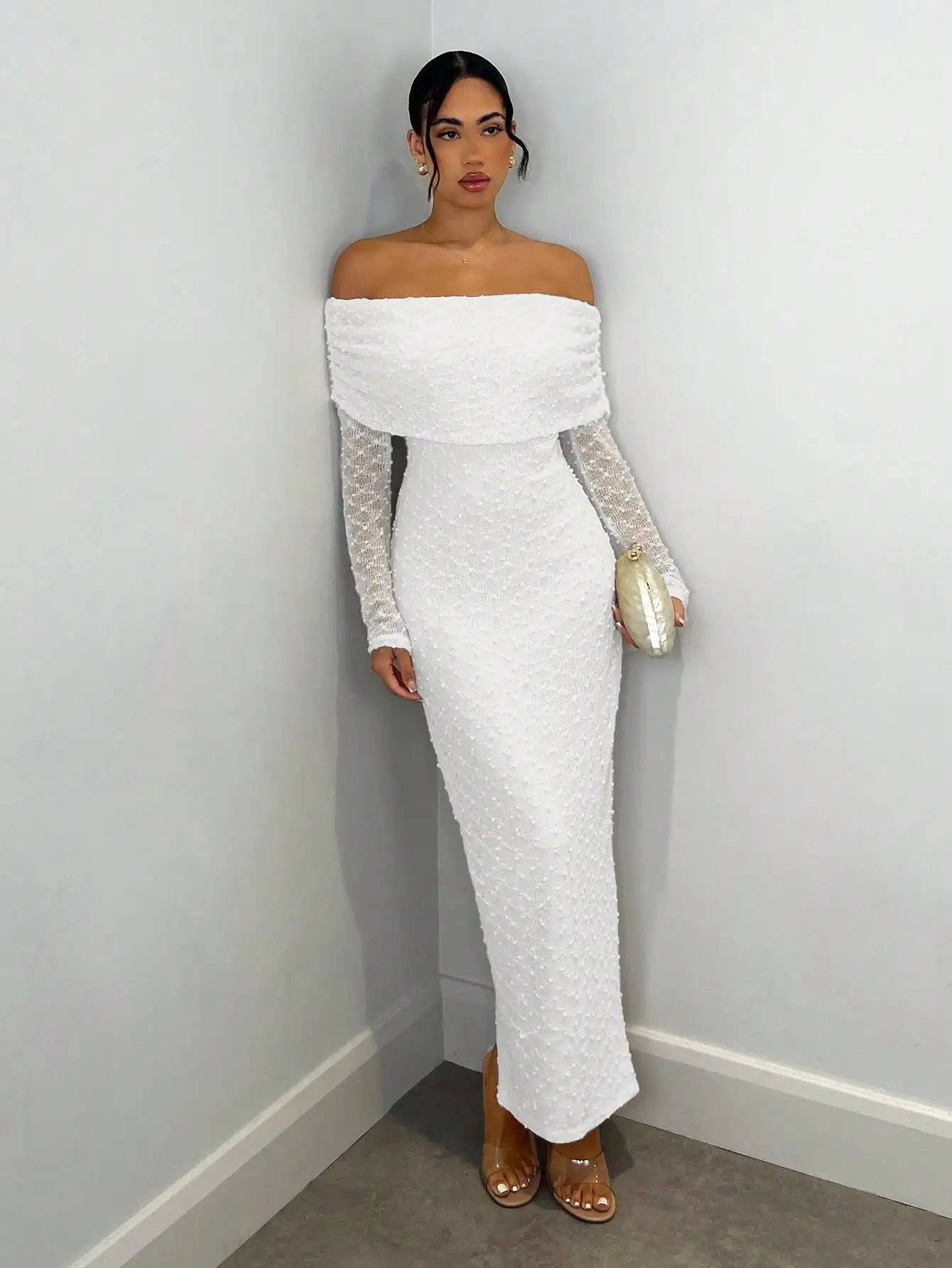 

Белое платье макси с открытыми плечами, длинными рукавами и фактурным жаккардовым узором для романтических свиданий, выпускных и Дня святого Валентина