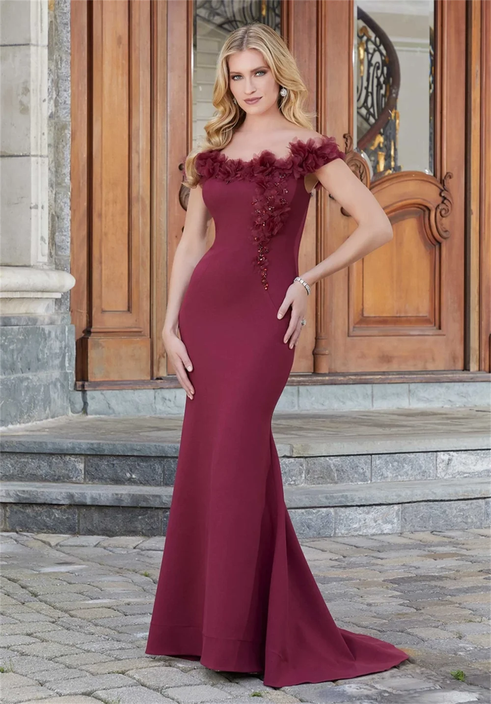 Elegant Long Tight Mother Of The Bride Dress Off The Shoulder Neckline Cap Sleeves Modern Formal Wedding Evening Prom Party Gown