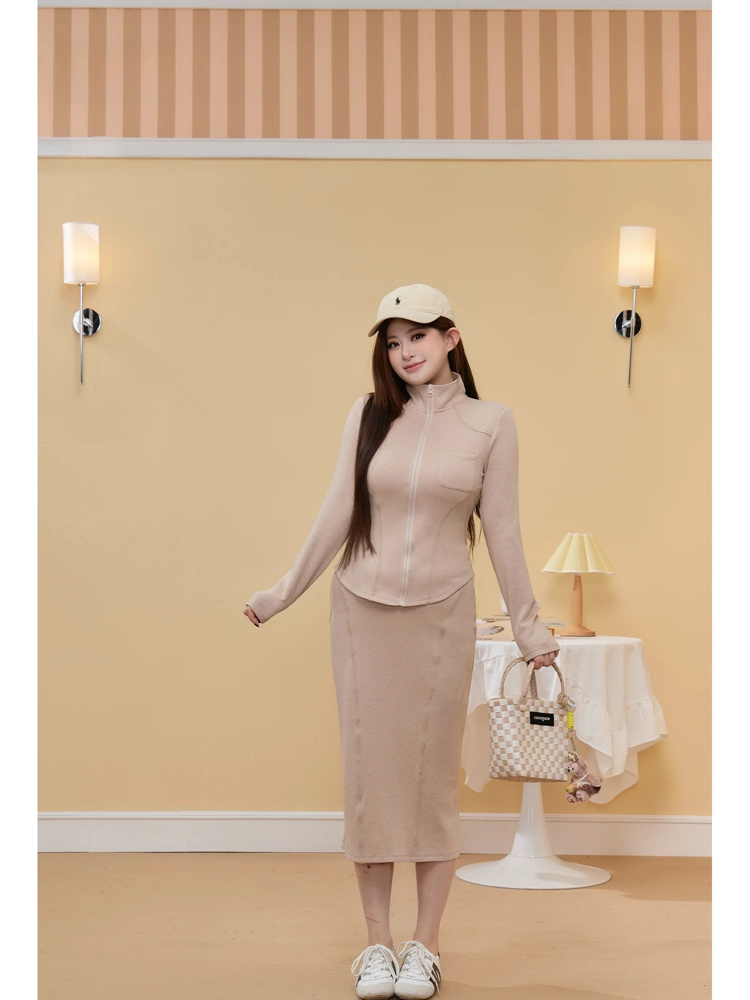 

Весенний комплект Lulu Series: облегающий топ с завышенной талией и длинные брюки, стандартная длина, модный весенний комплект для женщин