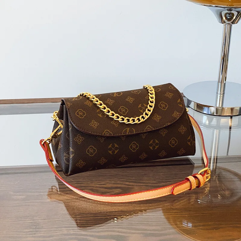 

Cross-border Fashion Chain Handbag Women's 2025 Summer High-end Sense Simple and Versatile Shoulder Bag Niche Trend Bag