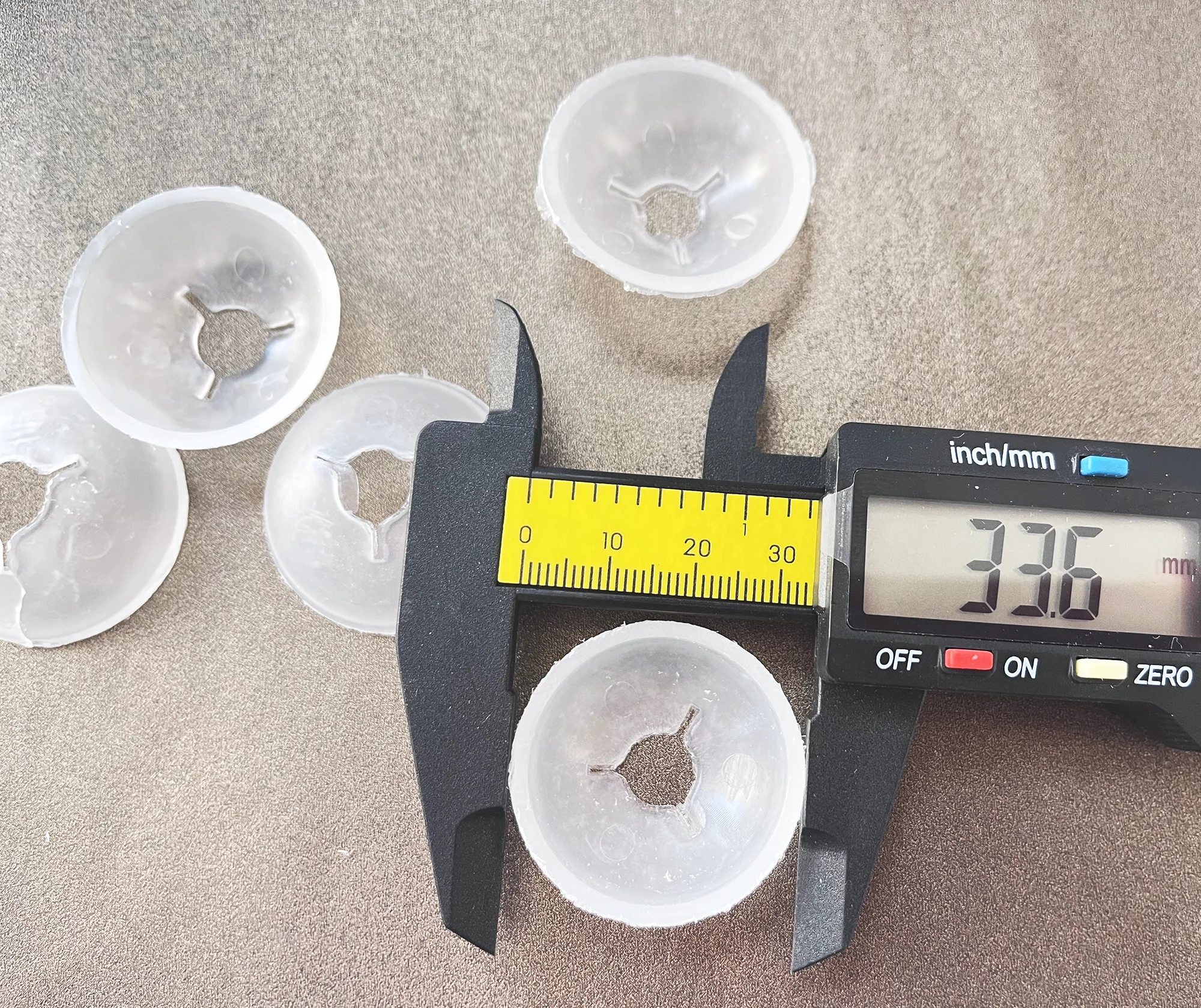 33mm breite Schalenförmige Trifurkations-Handwaschschalen für Spielzeugaugen, -nasen und -mäulchen – 100 Stück/Los – Detail 2