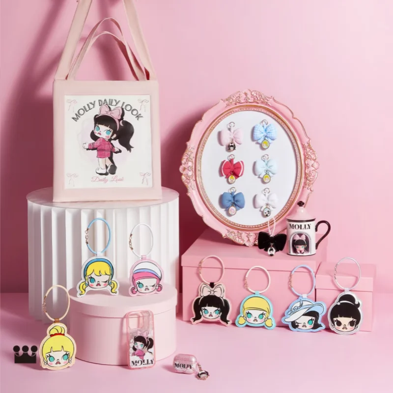 Nieuwe echte Molly Daily Look Series Blind Box Sachet Hanger Mobiele telefoon Chain Card Case Hanger Mystery Box Verjaardagscadeau