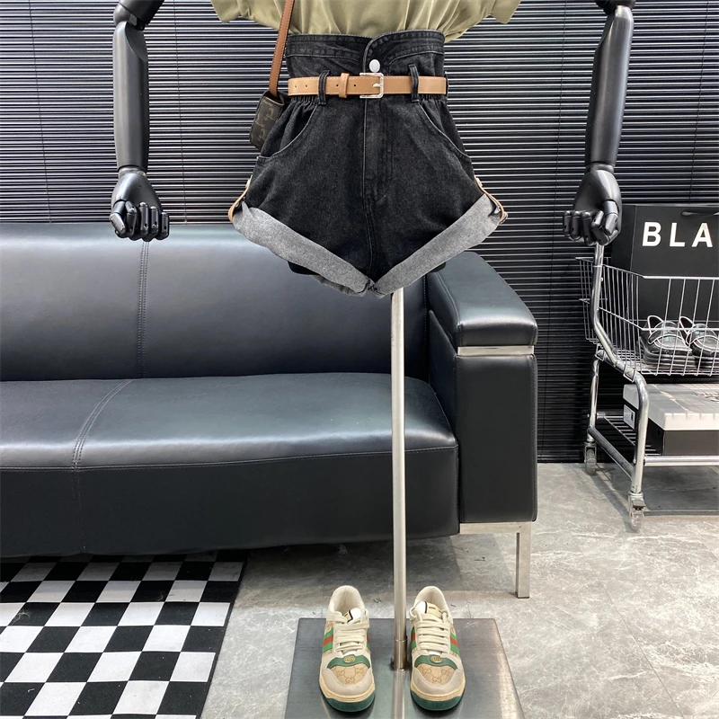 

Send belt!New 2022 fashion Designer Famous brand Women High waist edge curl Wide leg shorts Retro Washed Denim shorts