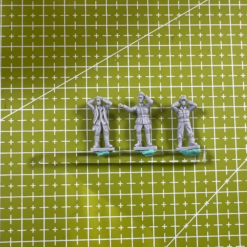 

Набор моделей из смолы 1/72 Gk, модель статуса портрета на 3 человека, неокрашенная