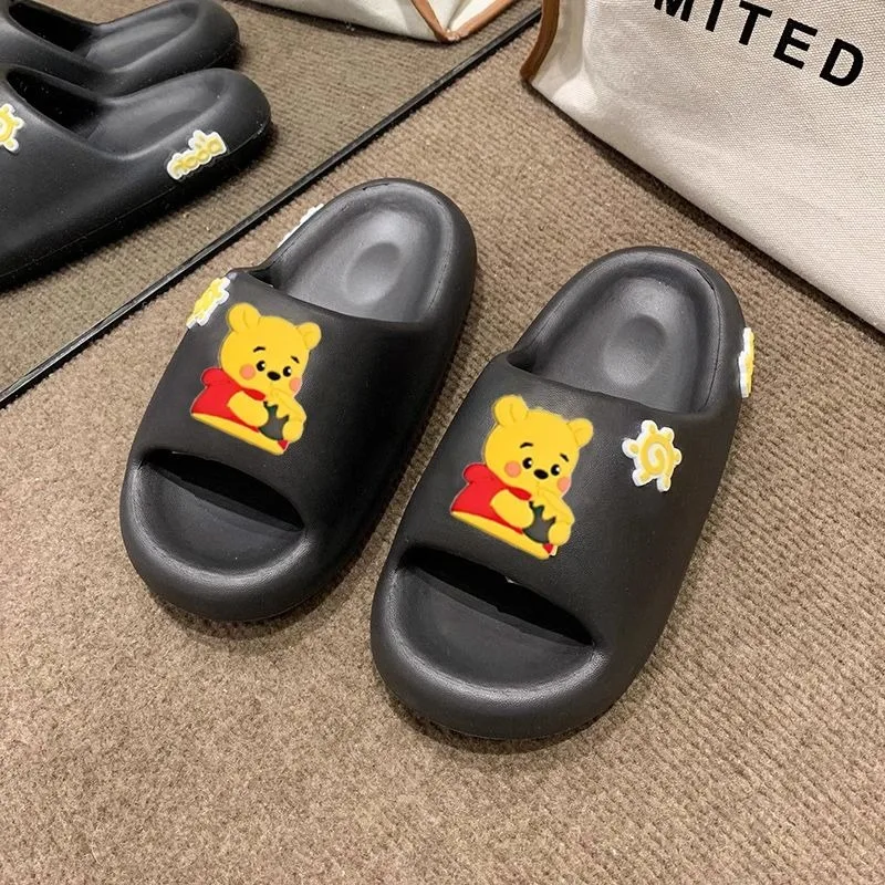 Disney cartoon pattern Winnie the Pooh new cute girly soft and comfortable non-slip wear-resistant thick-soled summer slippers