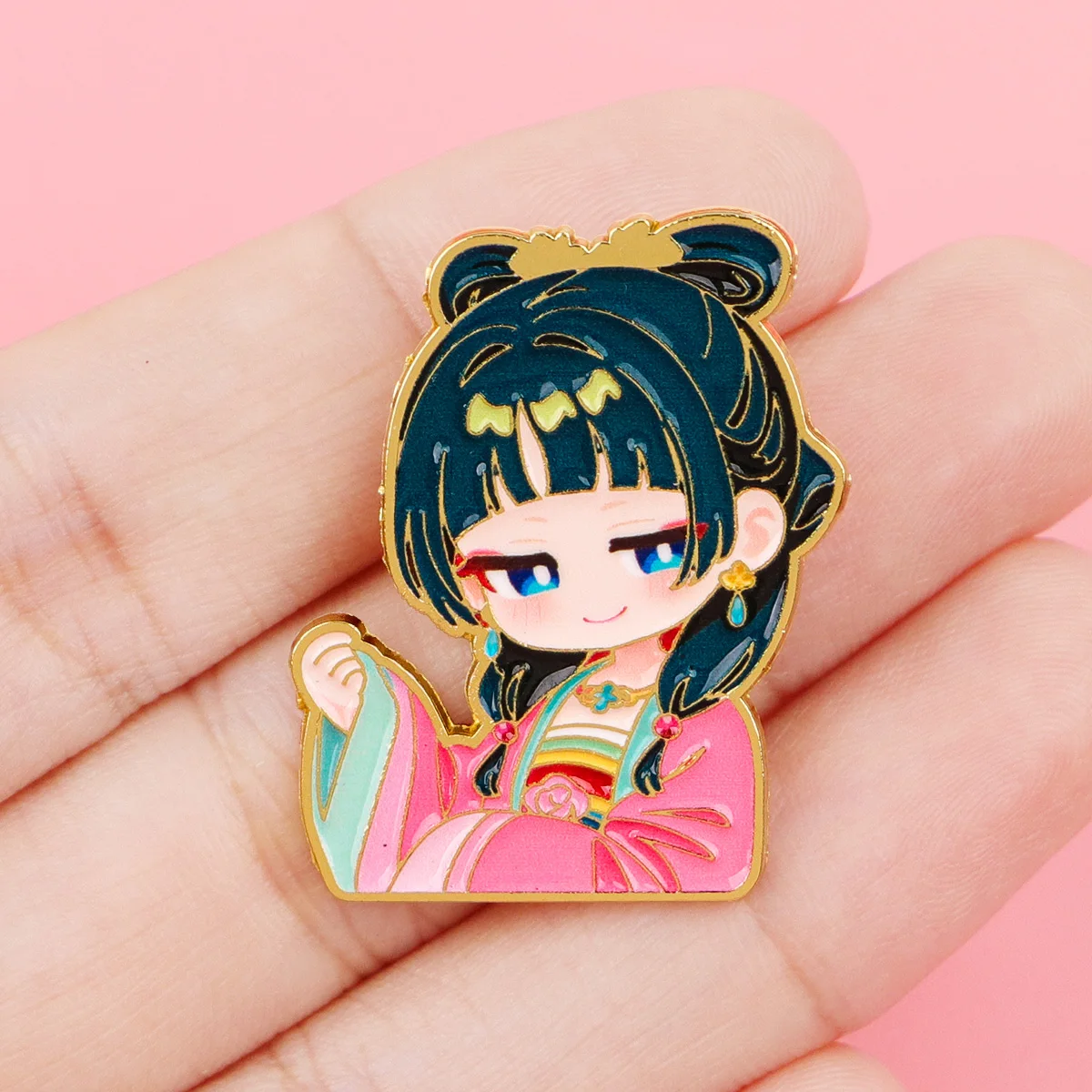 Maomao Emaille-Pins: Niedliche Katzen-Anime-Broschen, Anstecknadeln für Rucksack-Fans, Schmuckgeschenke, Kleidungsdekoration – Detail 11