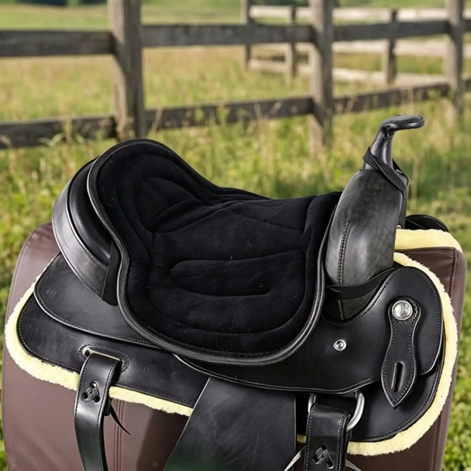 Horse Riding Pad Leather Wool Western Saddle Pad with Secure Straps for Horse Comfort Equestrian Accessories Shock Absorption