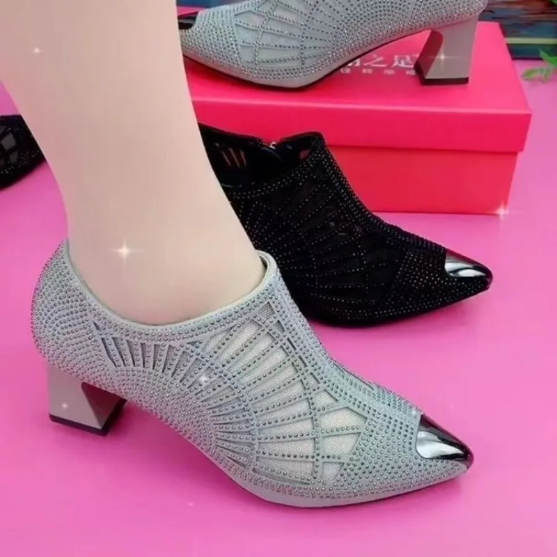 2023 nowych kobiet na grubych obcasach ze szpiczastym noskiem boczny zamek błyskawiczny sandały damskie buty Sexy Rhinestone modne buty na obcasach