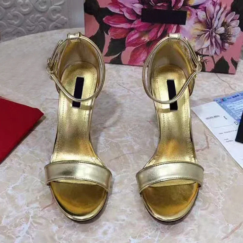 Designer Fashion Women Gold Keira Sandals With Baroque Luxury High Heels Ladies Summer Catwalk Style Eye-Catching Party Shoes