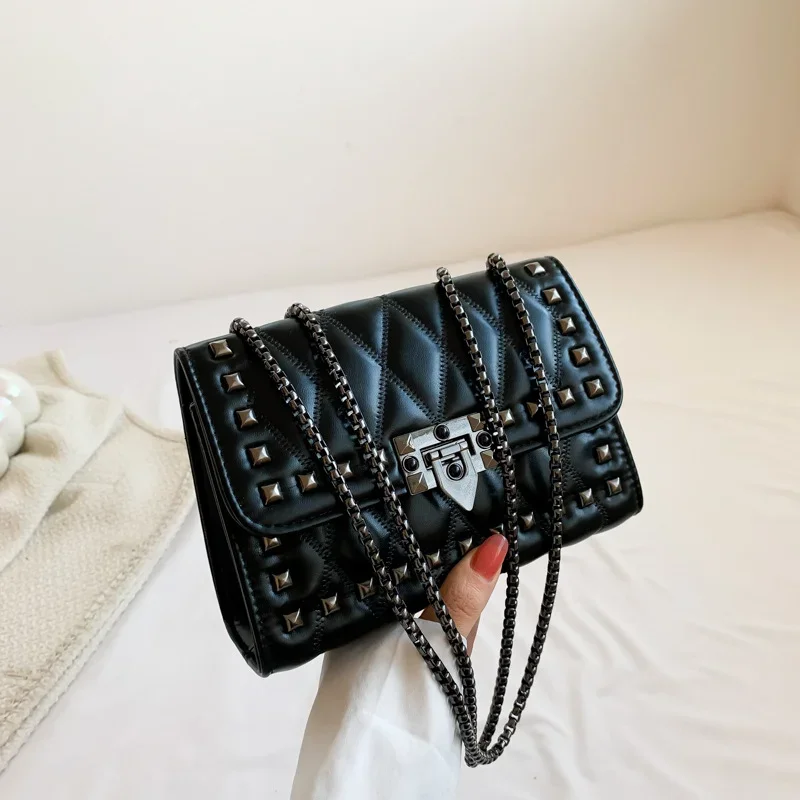 Luxury Rivet Chain Crossbody Bags For Women Diamond Lattice PU Leather Shoulder Bag Trendy Lock Ladies Purses and Handbags