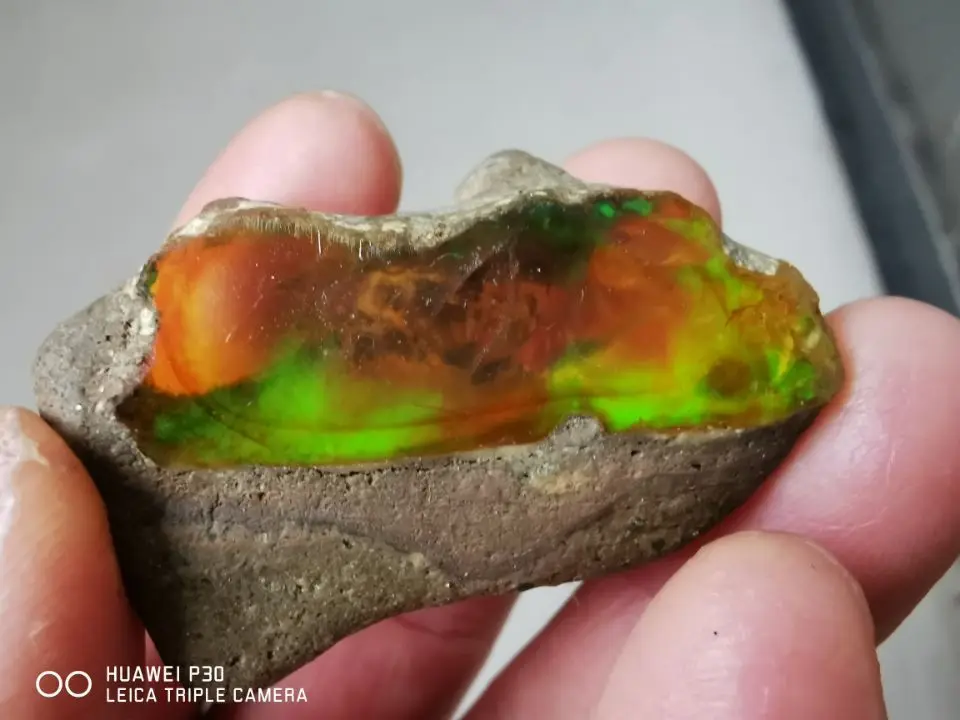 100% Natural Raw Ethiopian Opal Stone specimen 78.5ct(15.7g)