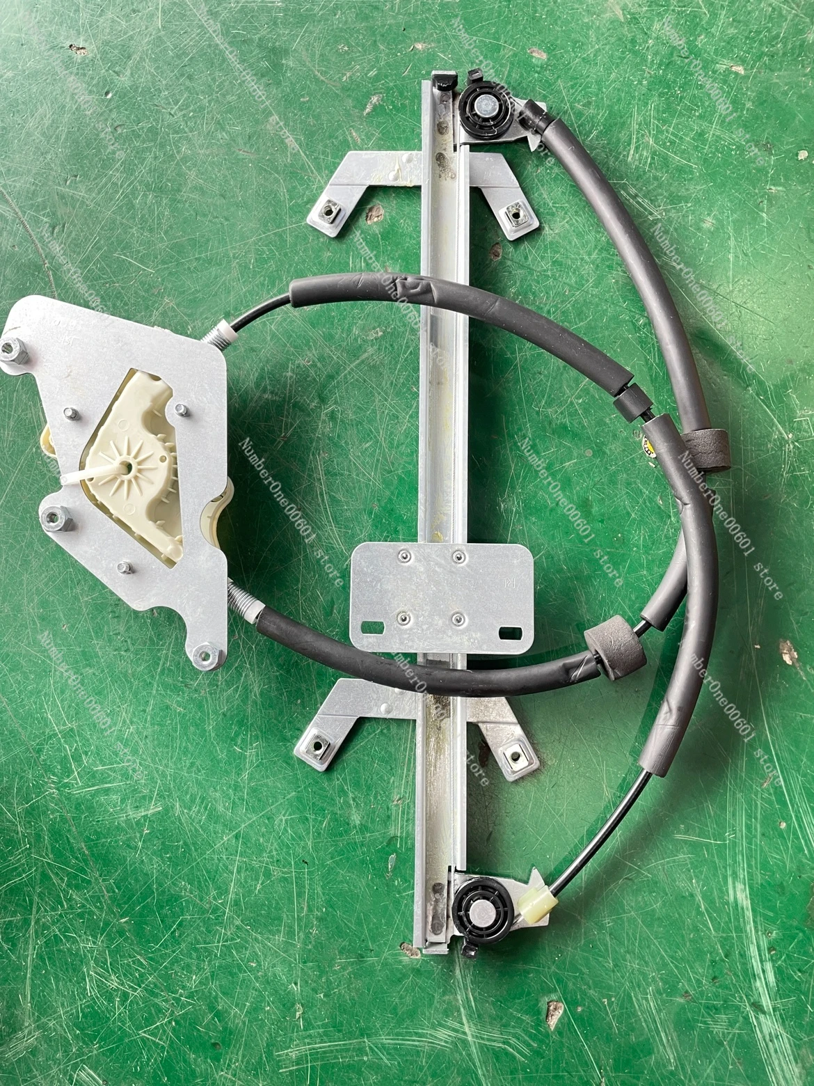 

Front Car Door and Window Lifter W463 Rear Car Door and Window Glass Lifter Is Suitable for Mercedes-Benz Big G