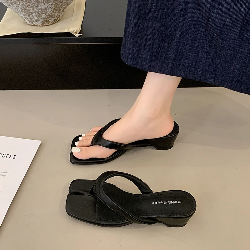 

Luxury High-end Leather Fashion Sandal Brand Square Toe Flip Flops for Women Summer Clip Toe Comfort Low Heel Slides Casual Shoe