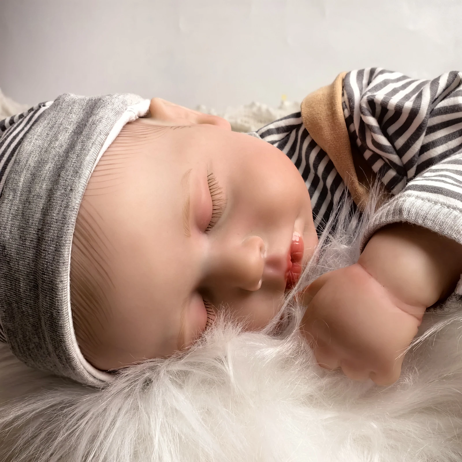 KEIUMI 3D Painted Can See blood vessel Full Silicone Boneca Reborn Bebe 50cm Sleeping Boy Dolls Realistic Playmates No Hair