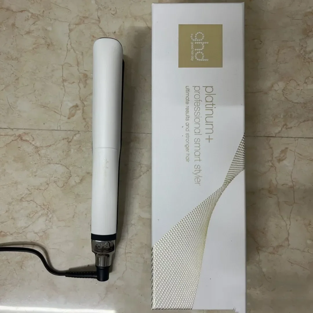 

Premium Salon Curling Iron: Create Perfect Beach Waves in Seconds. Compact and Luxurious Design. The Ultimate Hair Gift.