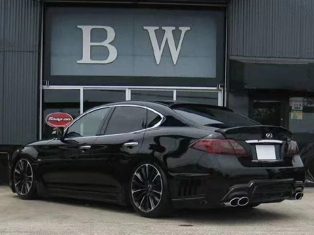 IFNT Q70 WD style body kit for Infiniti Q70 to WD style front rear bumper side skirts and muffler tips FRP material