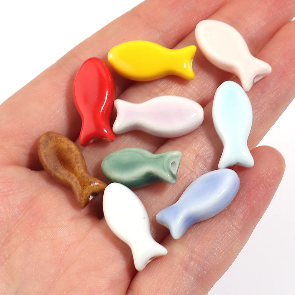 6 Stück bunte kleine Fisch-Keramikperlen, lose Spacer-Perlen für die Schmuckherstellung, DIY-Halskette, Armband, Schlüsselanhänger, Zubehör