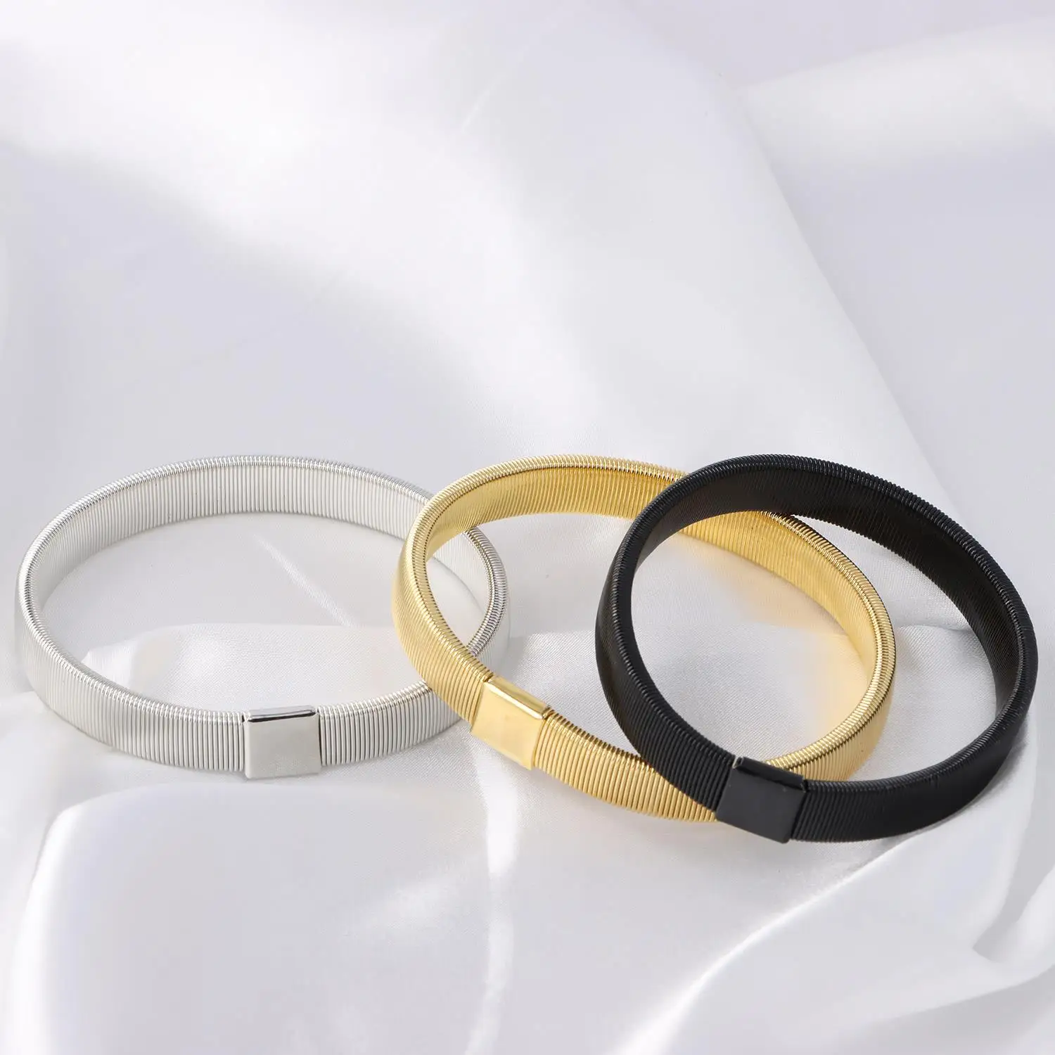 Uniseks Garter Lengan Logam Elastis Melar Cincin Lengan Kemeja Manset Penyangga Lengan Aksesori Pakaian Gelang Pria Baru