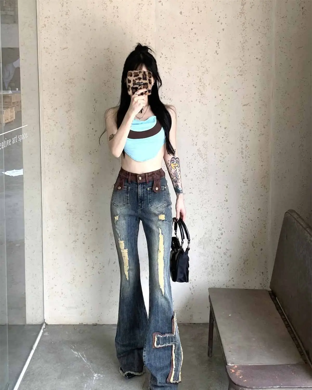 Celana Jeans wanita Korea, Model baru Cross Patchwork pinggang rendah elastis untuk wanita hancur tinggi naik ramping Flare Jeans Retro 2024