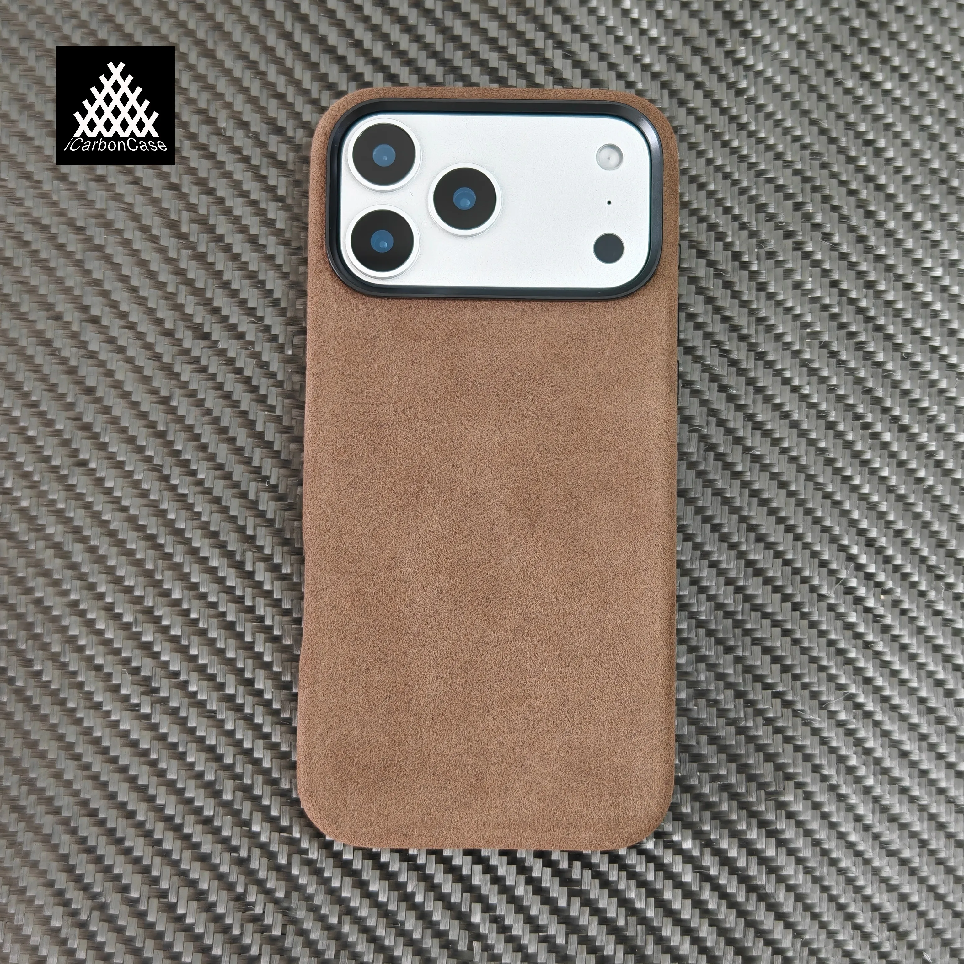 

Оригинальный итальянский импортный магнитный замшевый чехол из алькантары премиум-класса для iPhone 17 Pro 17Air 17Pro Max с металлическими кнопками MagSafe