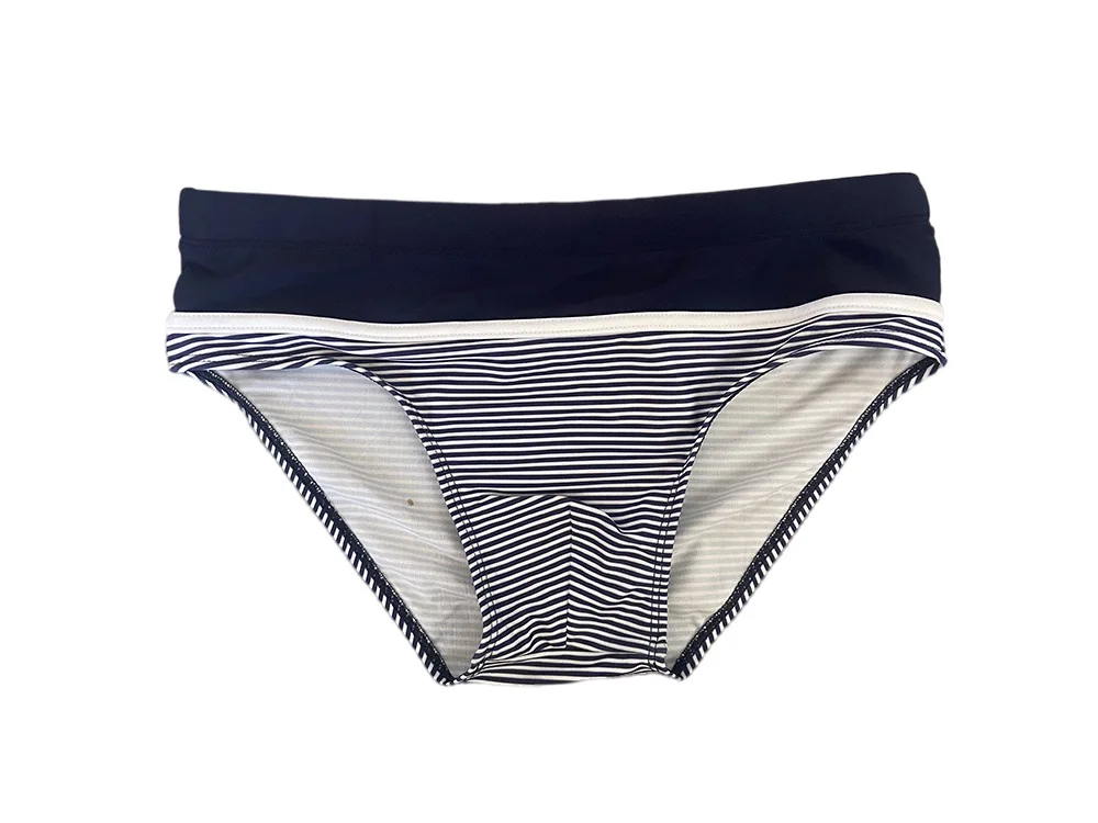 Celana renang segitiga celana remaja elastis mode Eropa dan Amerika bergaris pria profesional pantai tepi laut10052