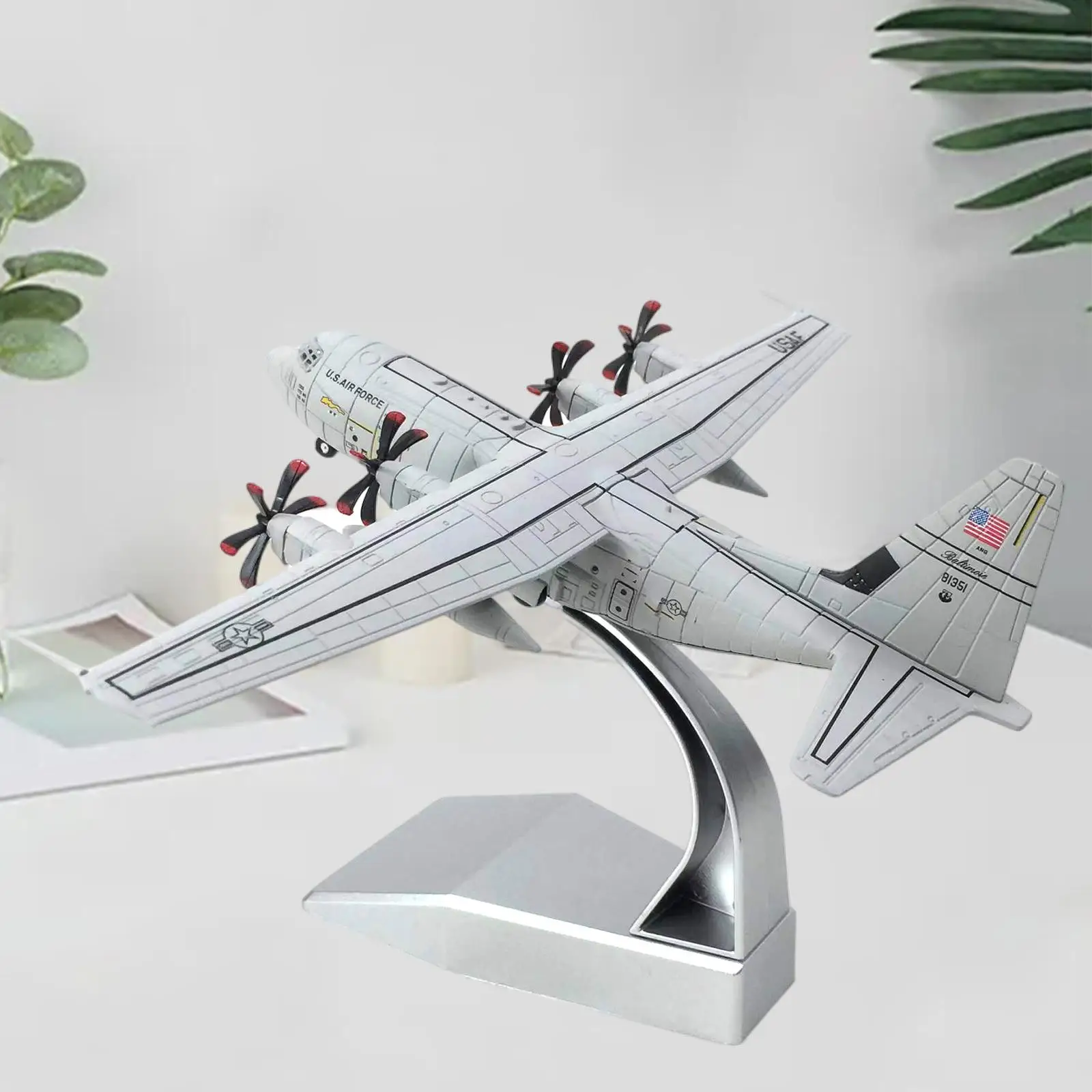 

C-130J Transport Aircraft Model 1/200 Diecast Alloy Model for
