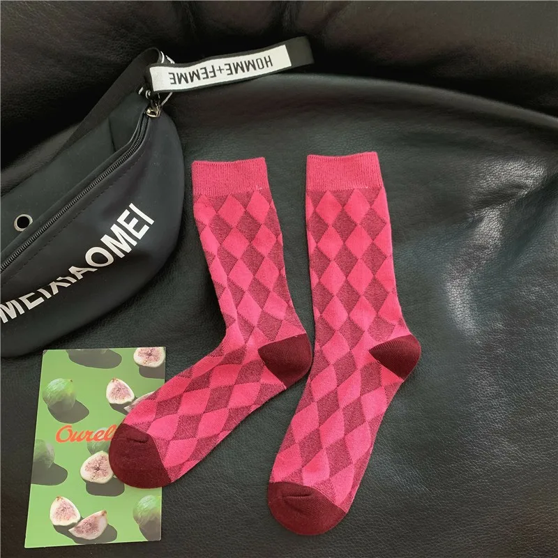 1/3 Paar Damen-Socken aus Baumwolle mit Seitenetikett und mittlerer Röhre, modischer karierter Druck, Street-Style, schweißabsorbierend, atmungsaktiv, lässige Socke – Detail 12