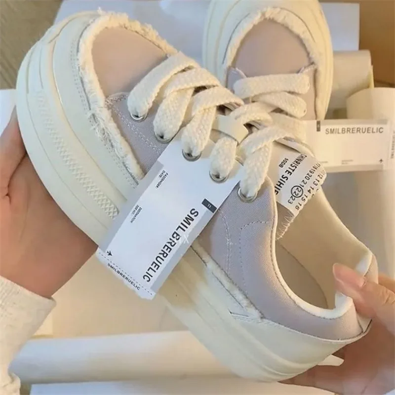 Obuwie damskie Off White Sneakers Buty dla kobiet Okrągłe palce Casual Lace Up Sport Athletic Oferty Stylowe Tanie Koreańskie 39