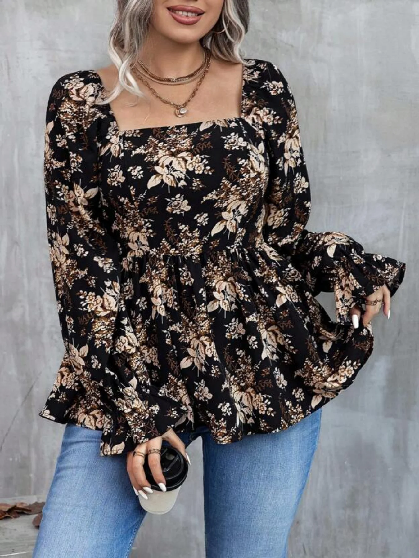 

Элегантный модный топ больших размеров с изысканной отделкой и продуманным дизайном для женщин больших размеров