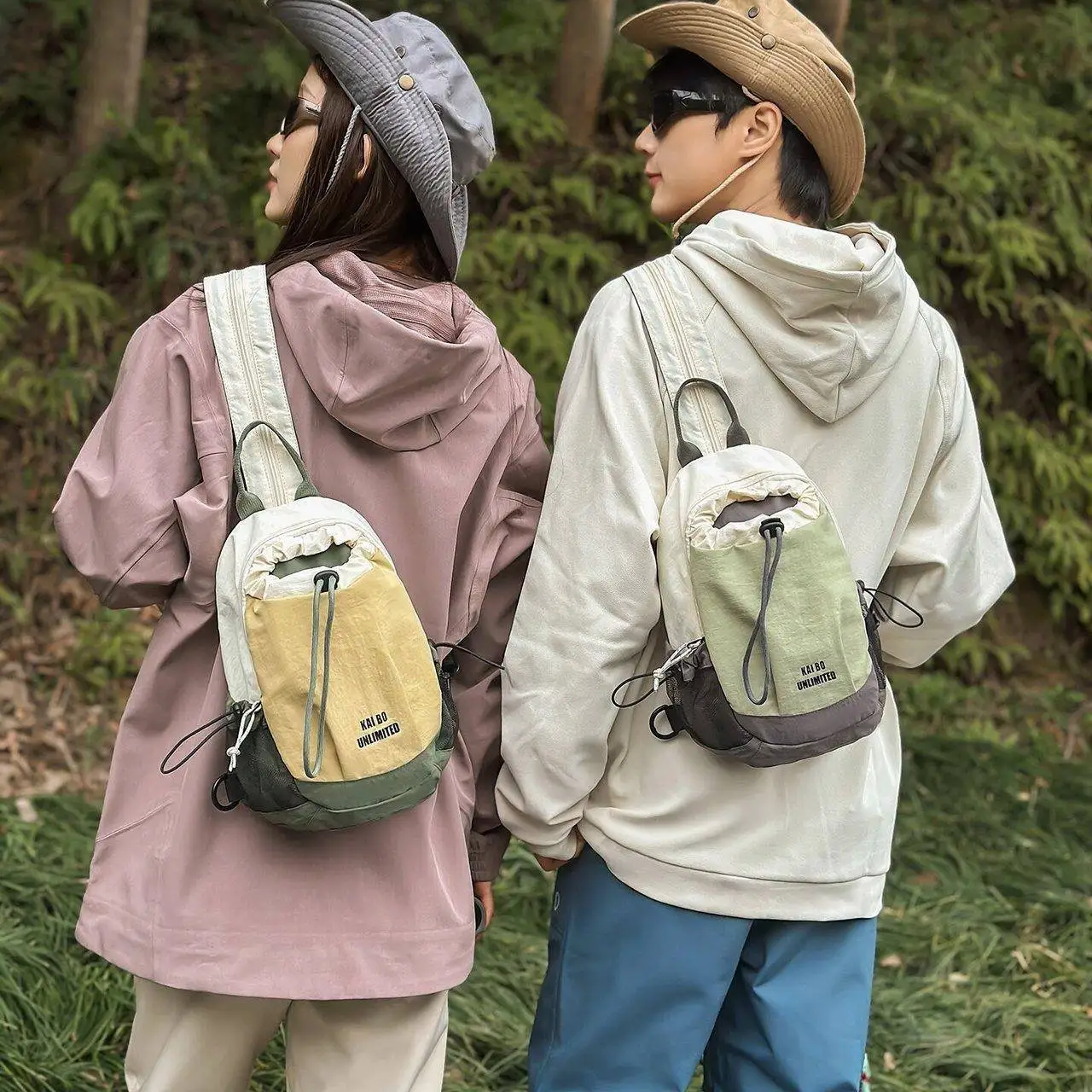 sac-bandouliere-de-loisirs-en-plein-air-design-color-block-leger-et-polyvalent-sac-pour-telephone-portable-randonnee-alpinisme-bouteille-d'eau