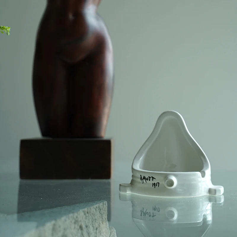 Ashtray Windproof Duchamp Spring Urinal Art Ornament Ceramic Trend Creative Gift Dadaism