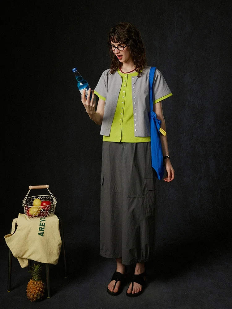 

LITLECOT ey Color Blo Design ort Sve T-irt Women's Summer New Single Button Versatile Top Commute Sle round Ne