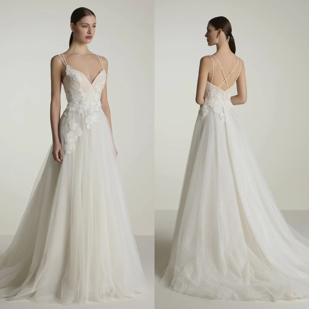 Abito da sposa elegante in organza bianca personalizzato Squisito scollo a V senza spalline Festa nuziale Bottoni da sogno Abiti da sposa posteriori